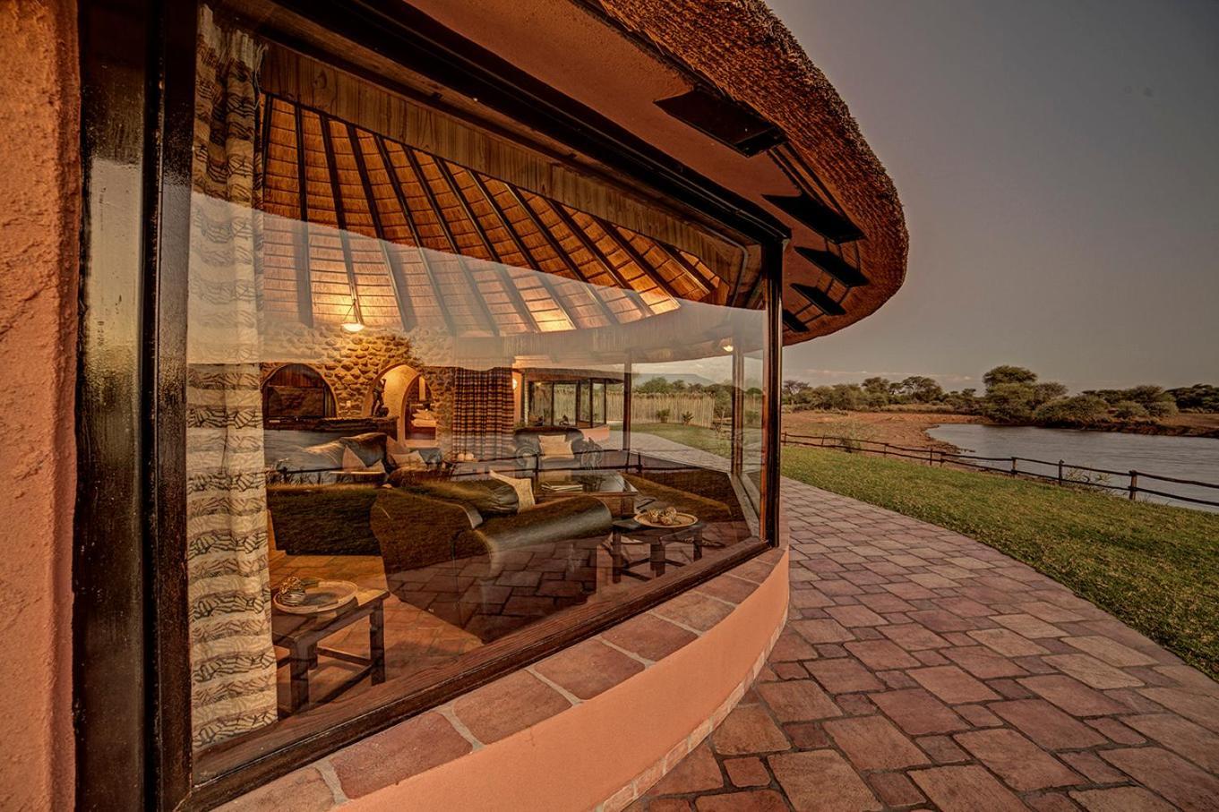 Mount Etjo Safari Lodge Kalkfeld Extérieur photo
