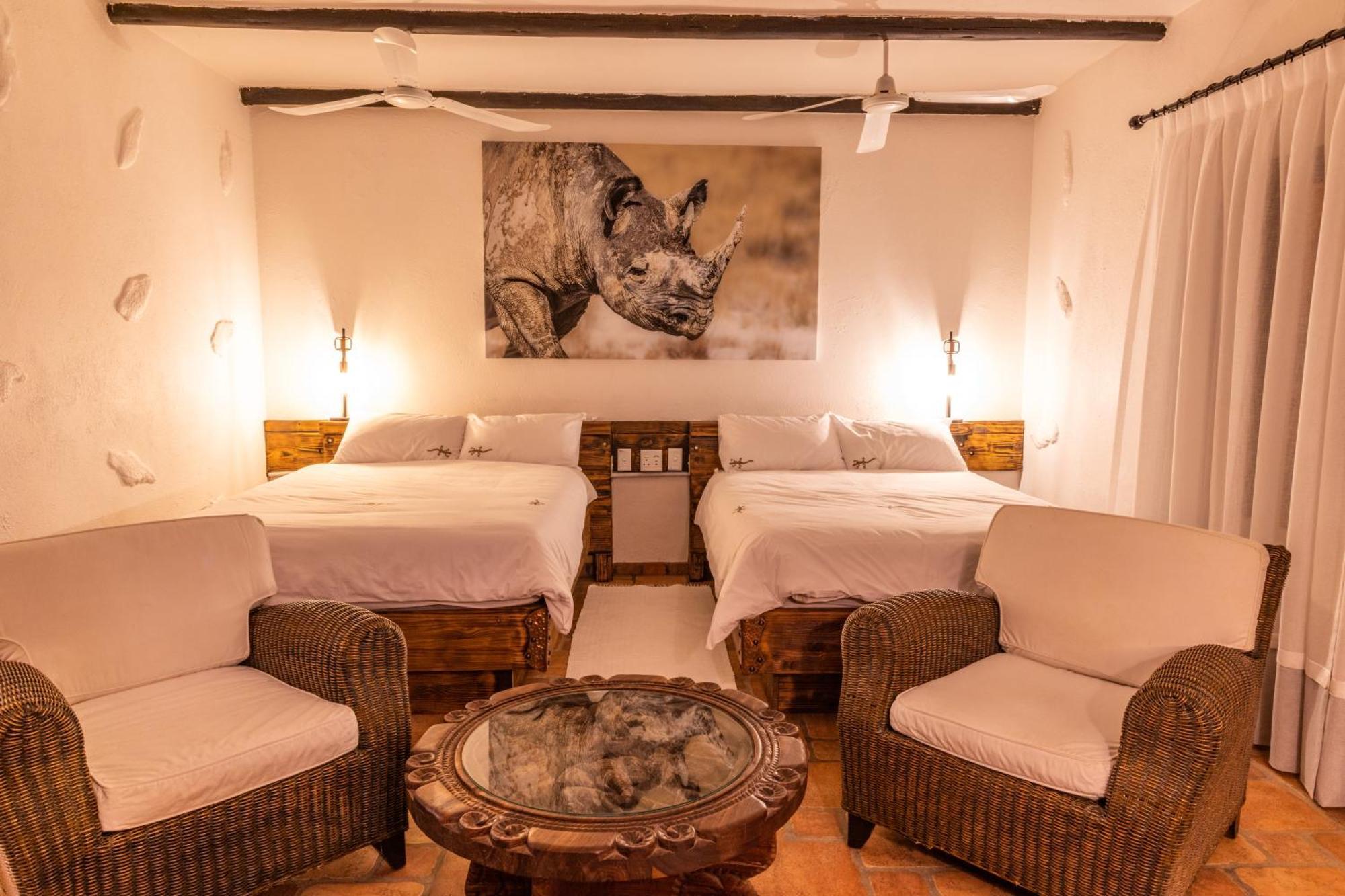 Mount Etjo Safari Lodge Kalkfeld Extérieur photo