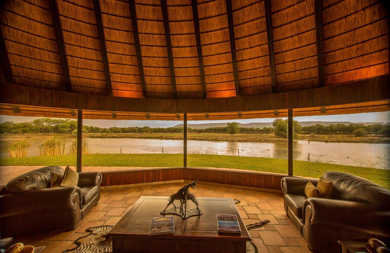 Mount Etjo Safari Lodge Kalkfeld Extérieur photo