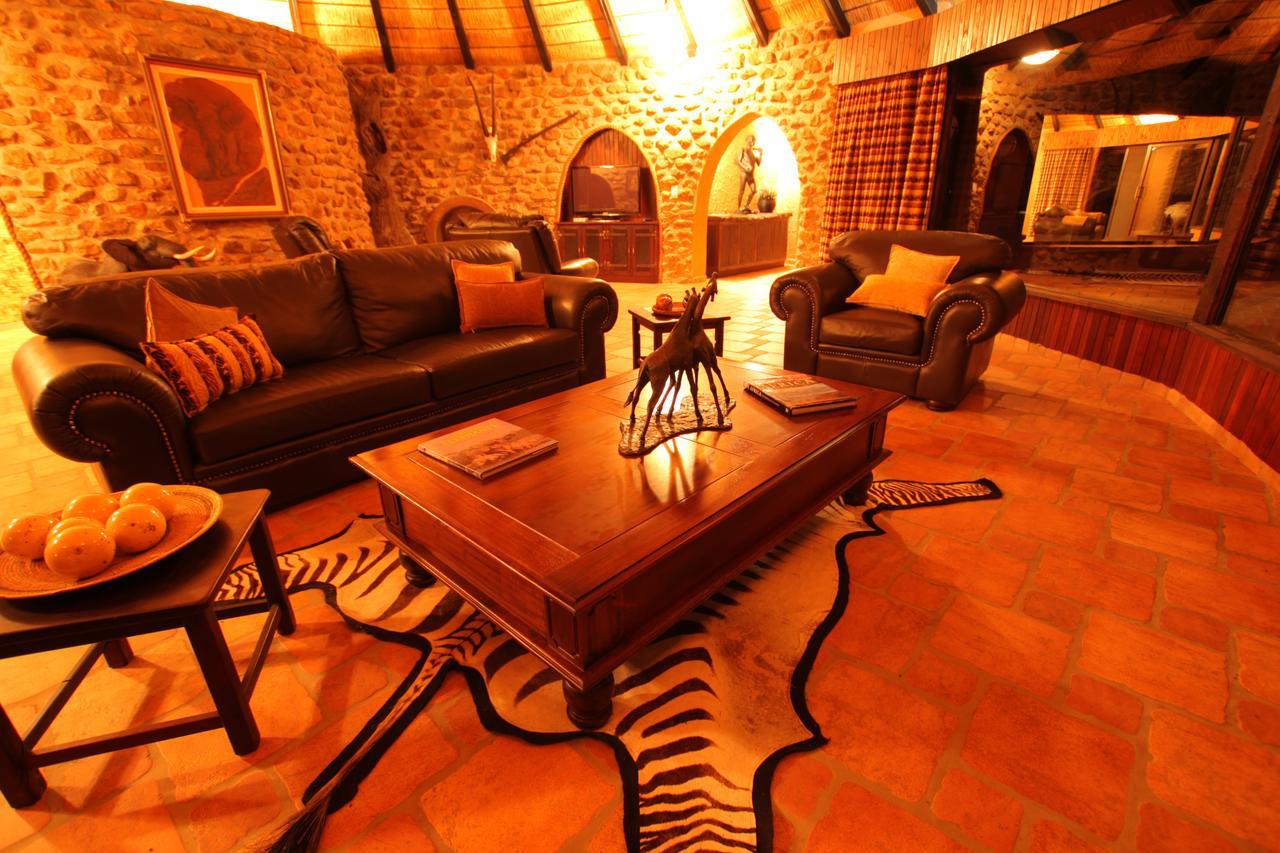 Mount Etjo Safari Lodge Kalkfeld Extérieur photo