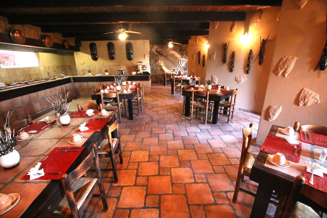 Mount Etjo Safari Lodge Kalkfeld Extérieur photo